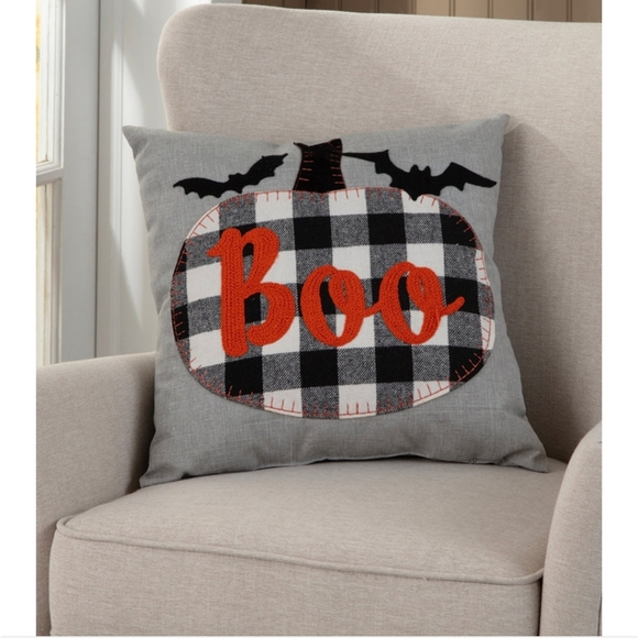 Arlee Home Fashions Other - Halloween Boo Decorative pillow